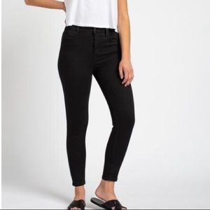 Celebrity pink skinny jeans In black